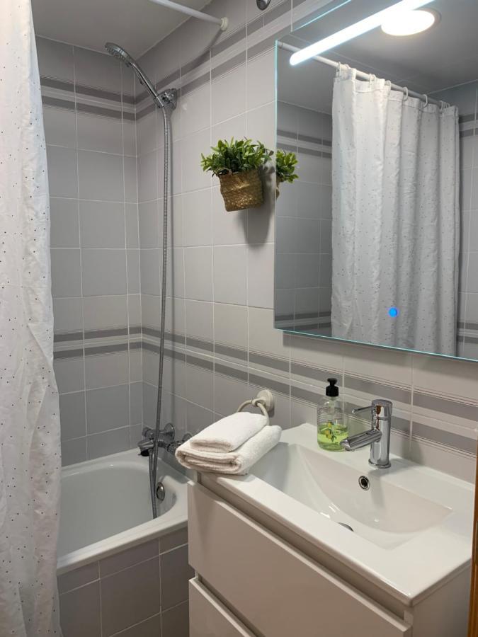 Apartamento Con Vistas Al Mar - Wifi - Aire Acondicionado Empuriabrava Buitenkant foto