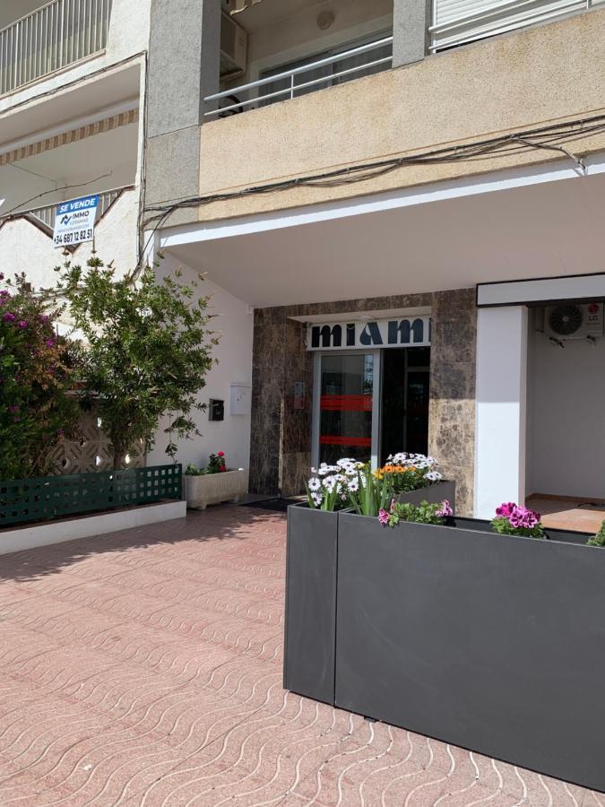 Apartamento Con Vistas Al Mar - Wifi - Aire Acondicionado Empuriabrava Buitenkant foto